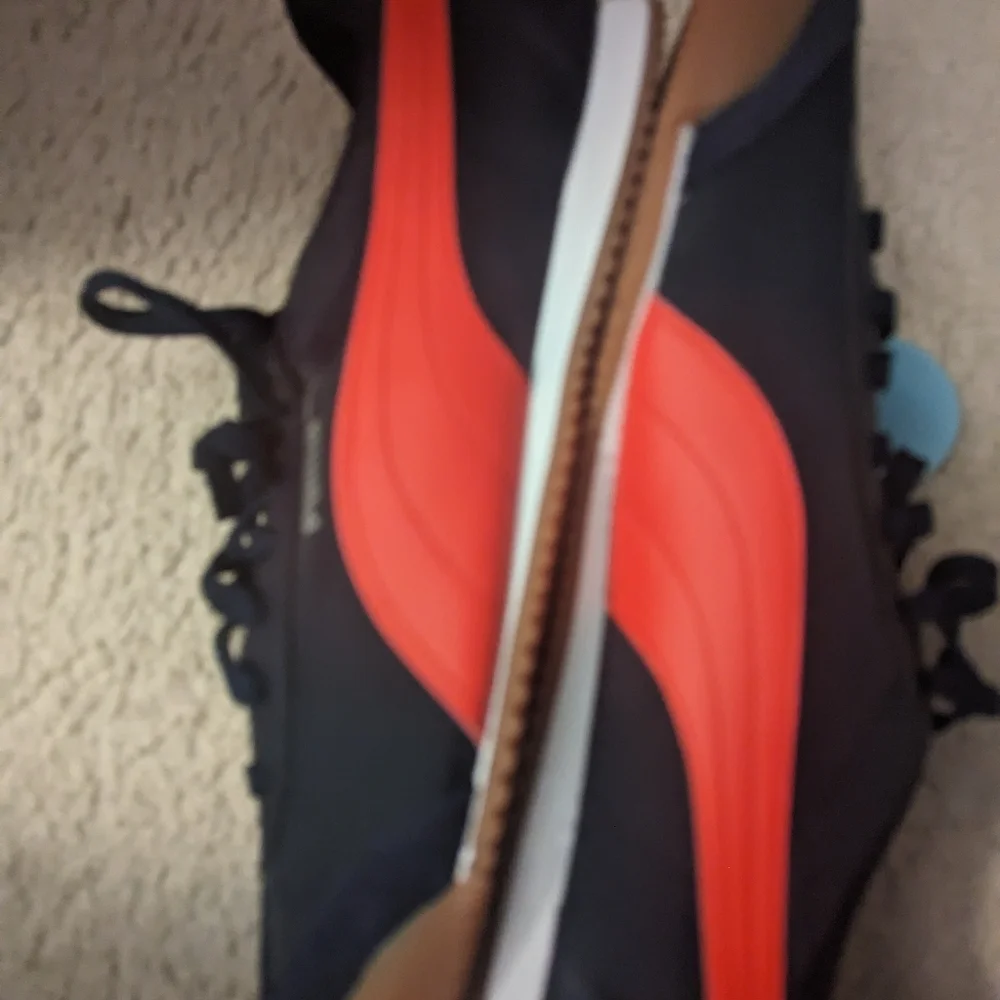 Puma - Picture 3 of 4